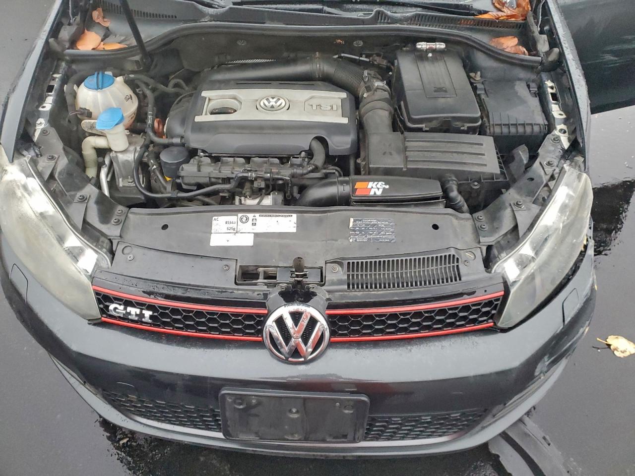 2011 VOLKSWAGEN GTI photo 31