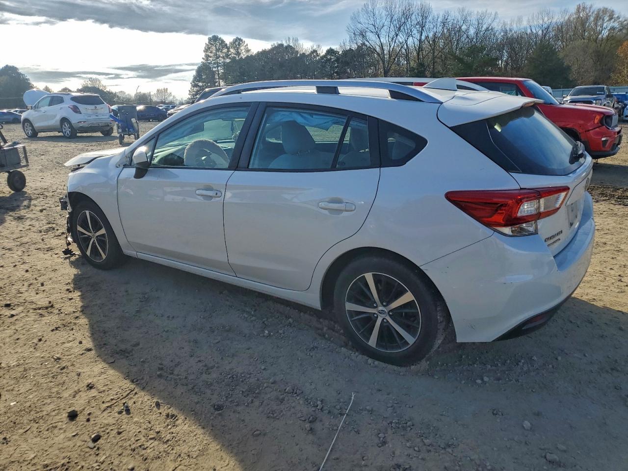 2019 SUBARU IMPREZA PREMIUM photo 2