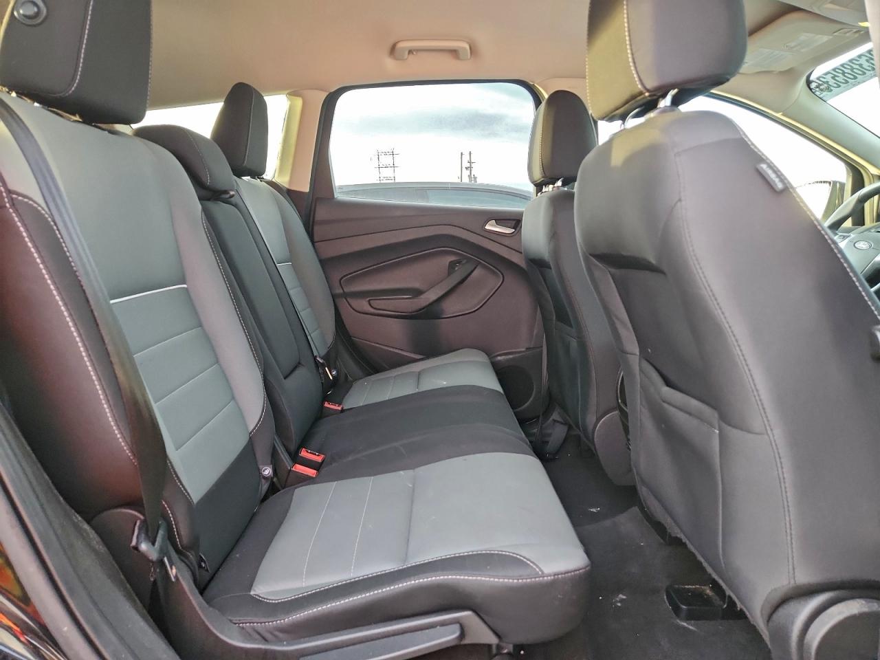 2015 FORD ESCAPE SE photo 11