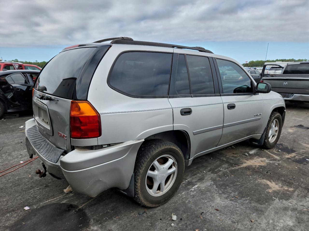 2006 GMC ENVOY photo 3