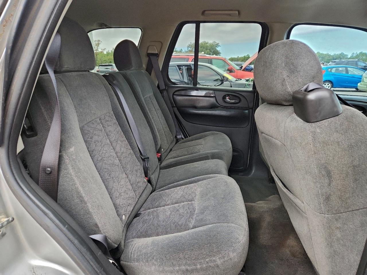 2006 GMC ENVOY photo 11