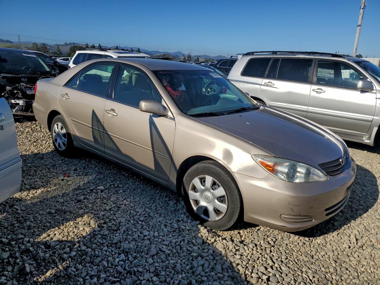 2004 TOYOTA CAMRY LE photo 4