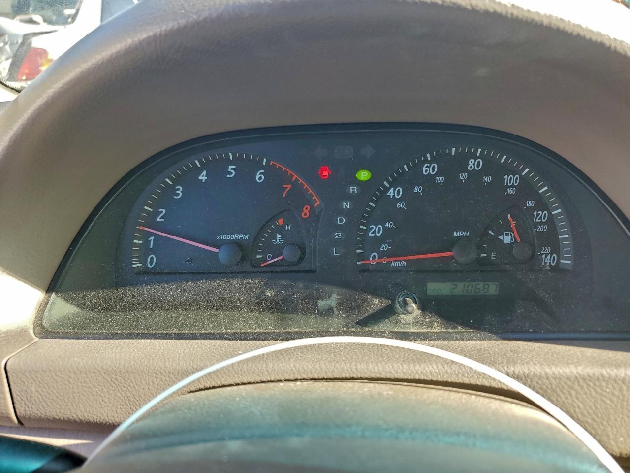 2004 TOYOTA CAMRY LE photo 9
