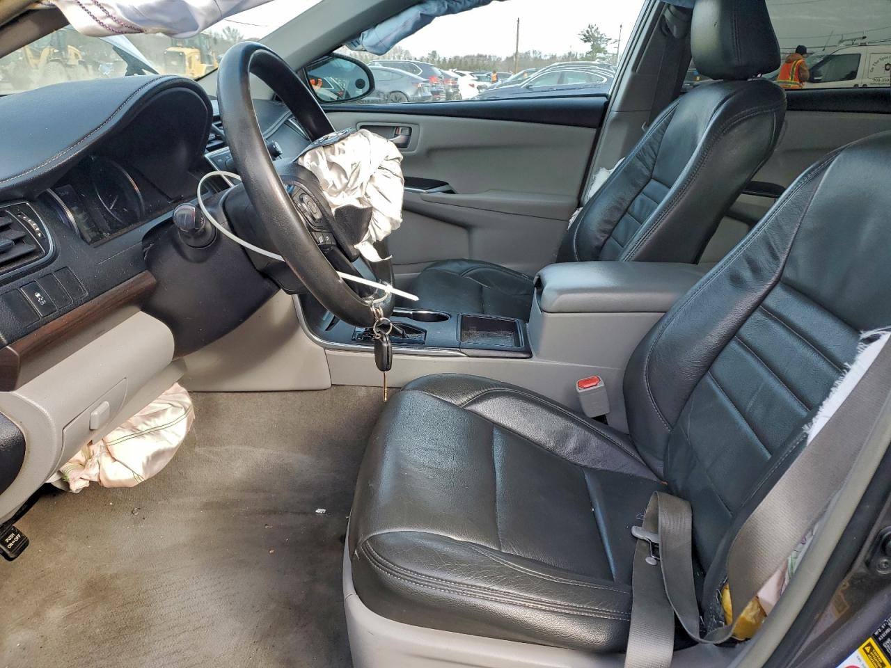 2016 TOYOTA CAMRY LE photo 7