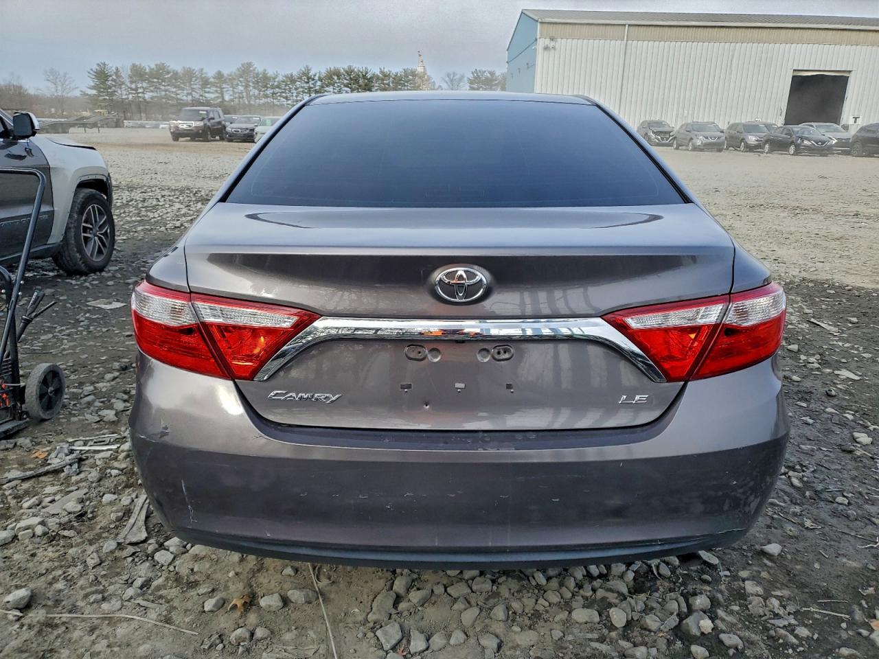 2016 TOYOTA CAMRY LE photo 6