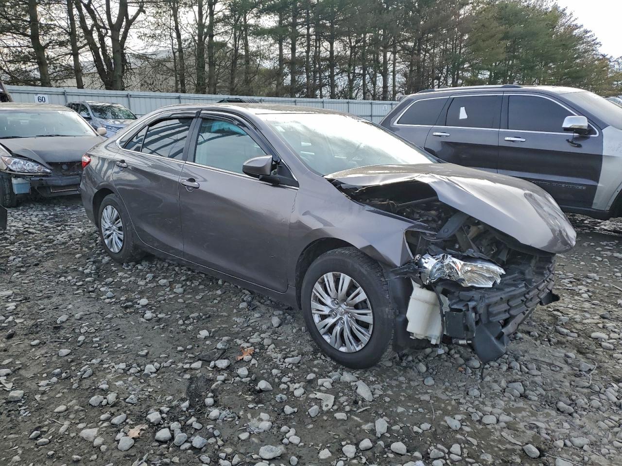 2016 TOYOTA CAMRY LE photo 4