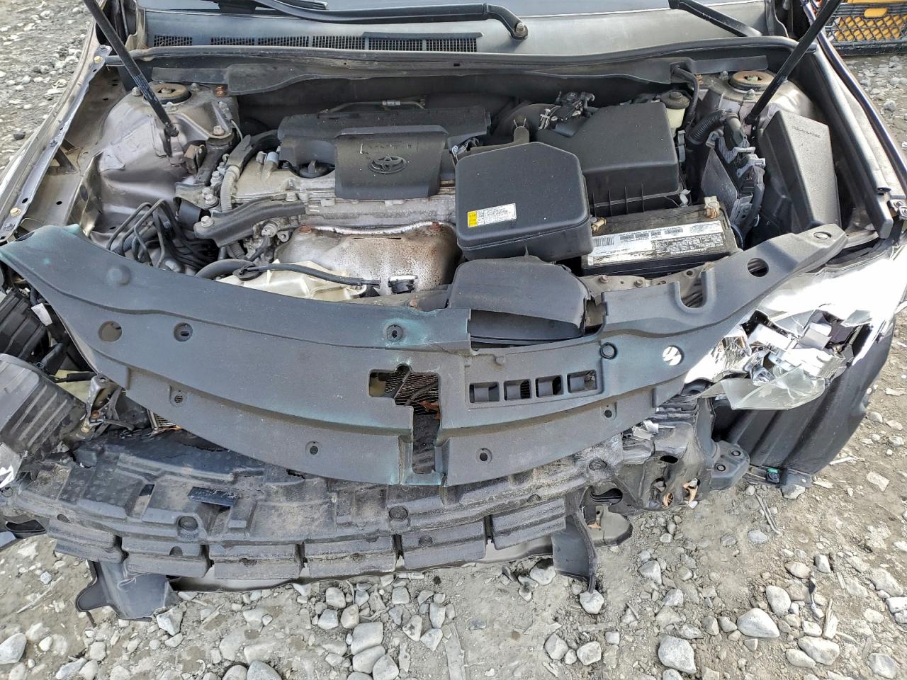 2016 TOYOTA CAMRY LE photo 11