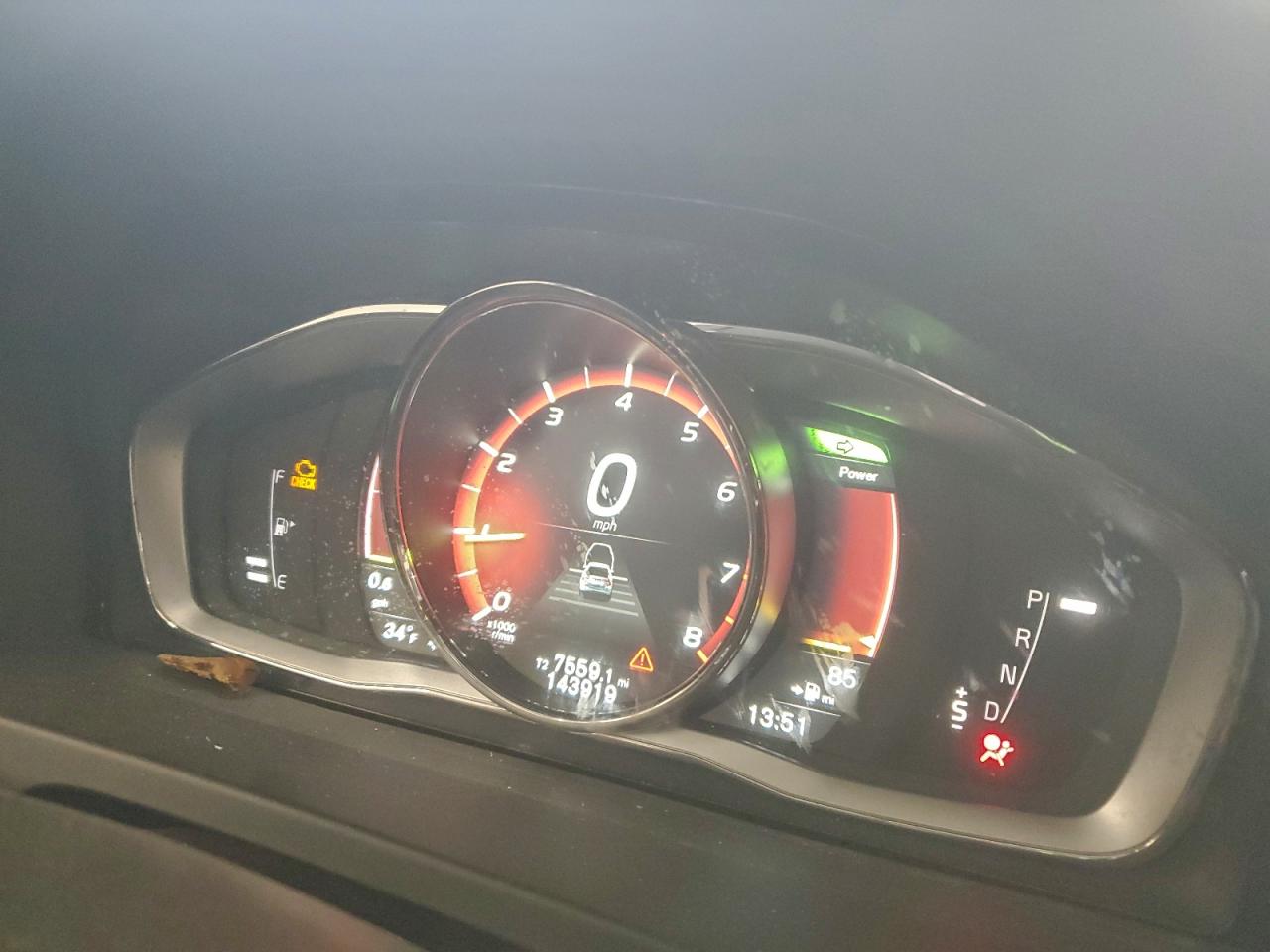2017 VOLVO S60 photo 9