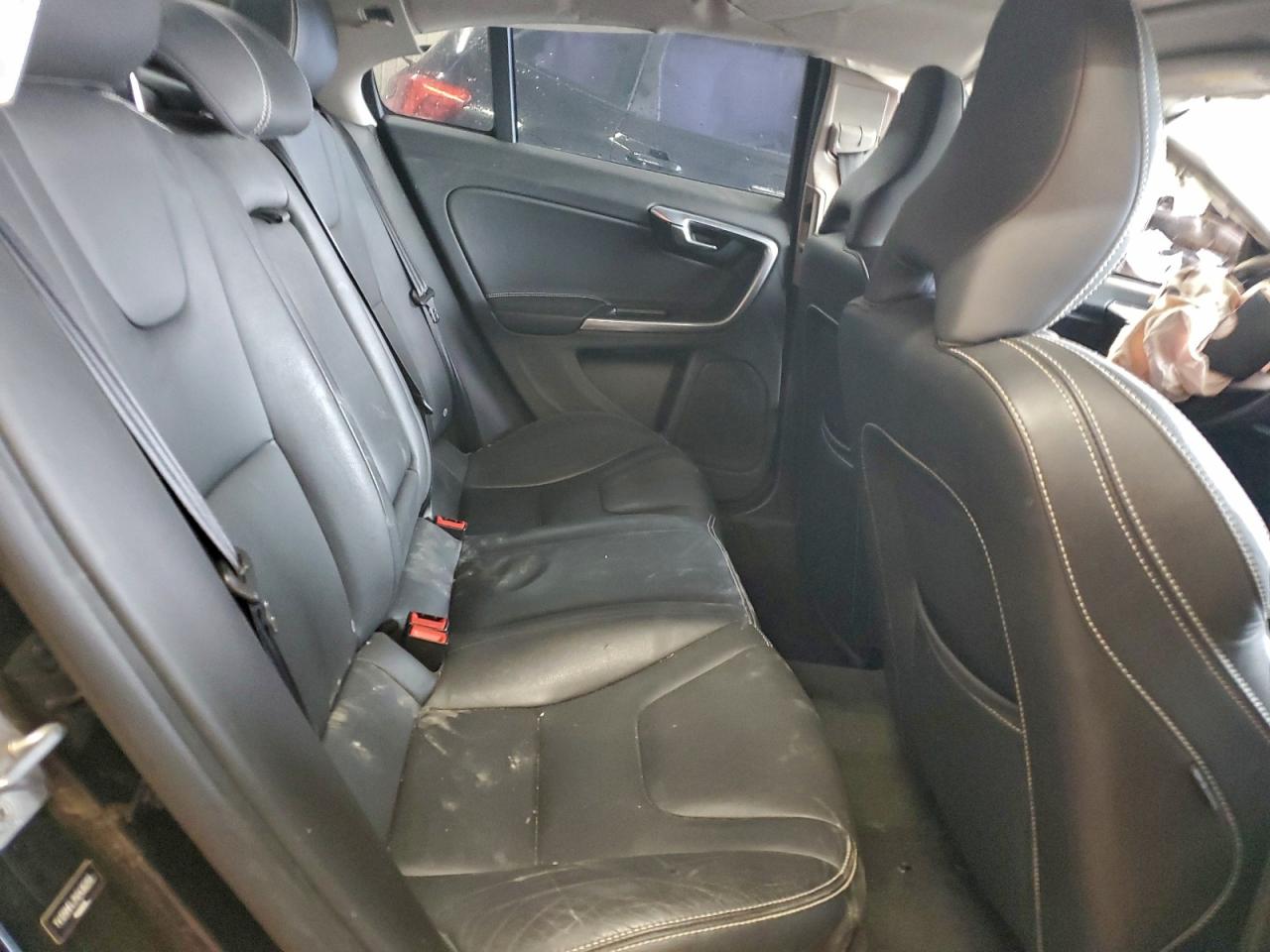 2017 VOLVO S60 photo 10
