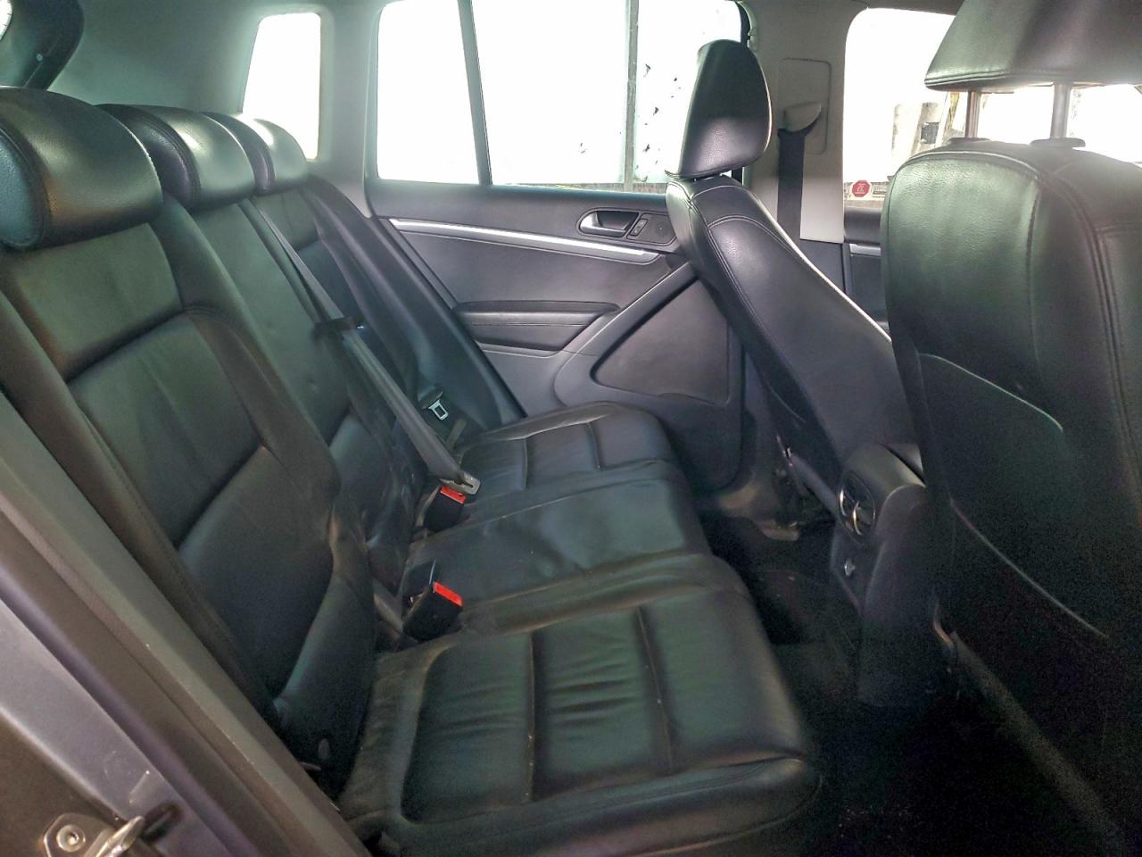 2016 VOLKSWAGEN TIGUAN COMFORTLINE photo 11