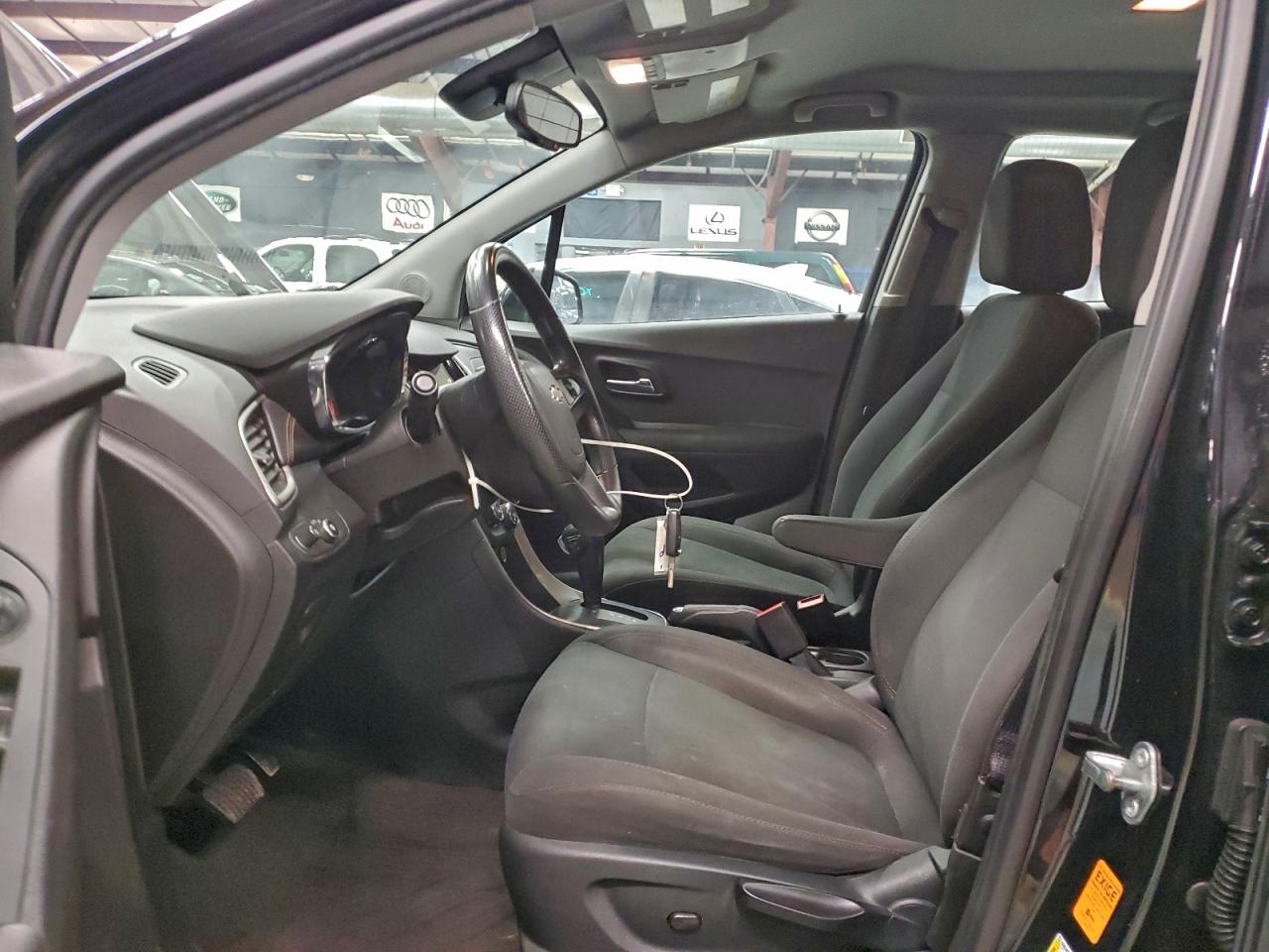 2018 CHEVROLET TRAX LS photo 7