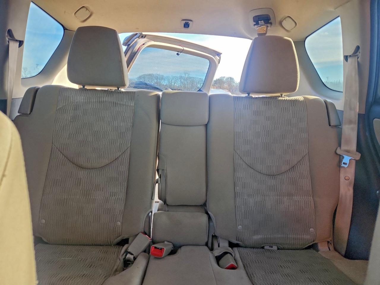 2012 TOYOTA RAV4 photo 10
