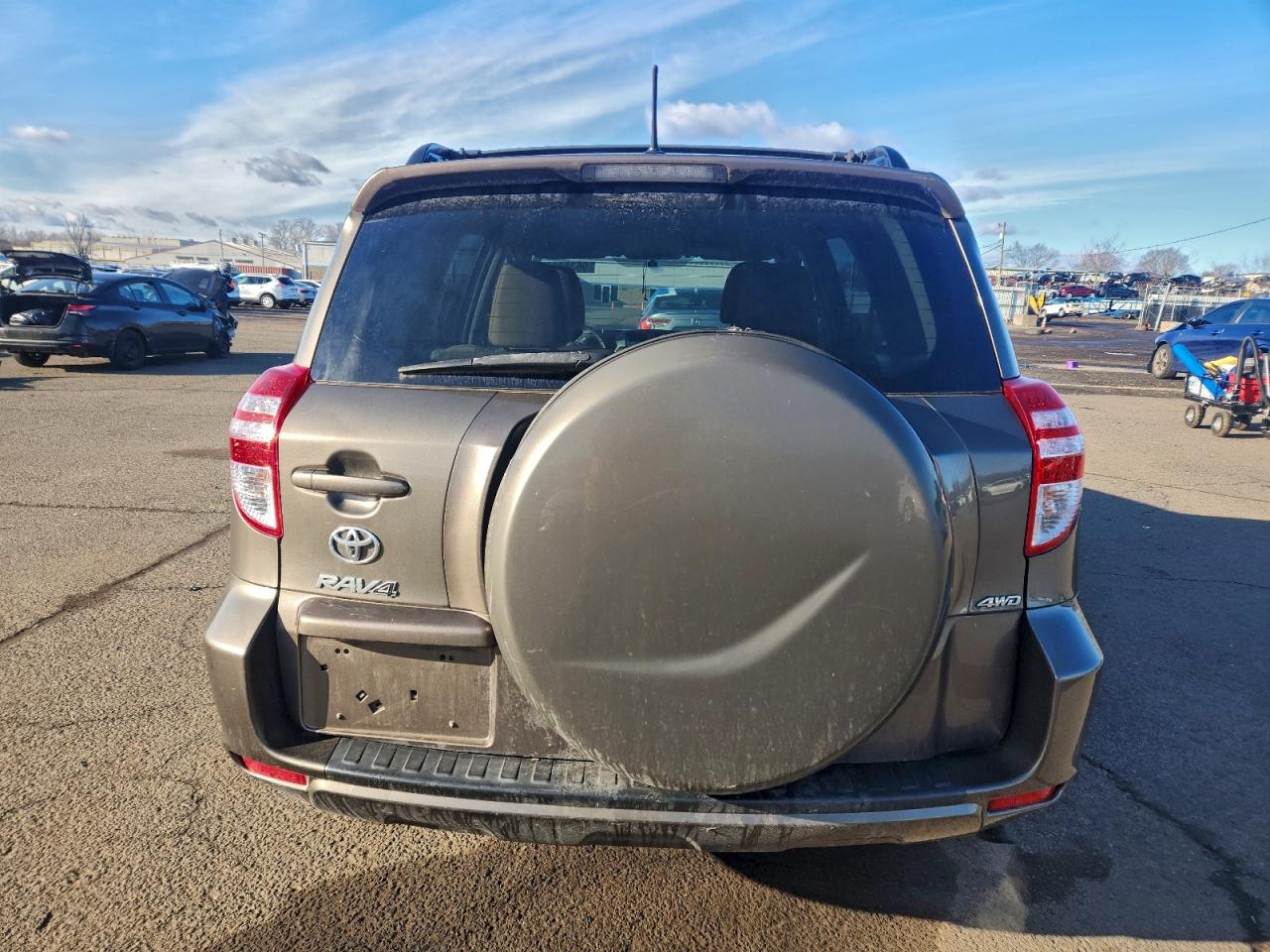 2012 TOYOTA RAV4 photo 6
