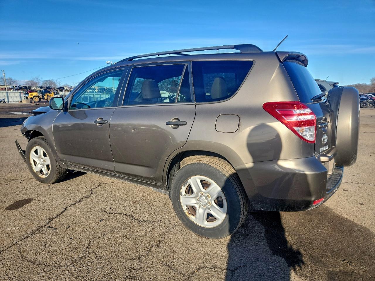 2012 TOYOTA RAV4 photo 2