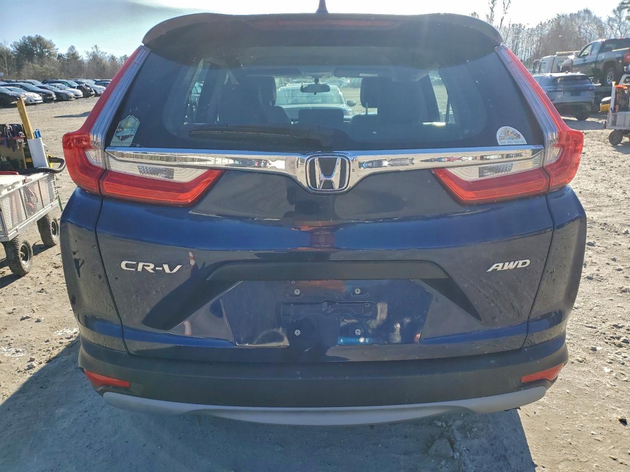 2018 HONDA CR-V LX photo 6