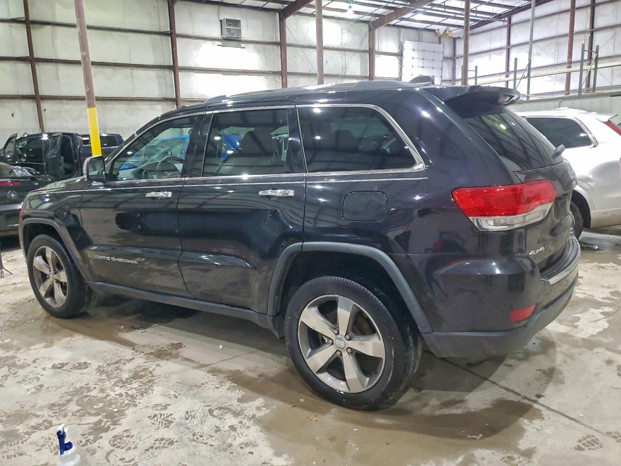 2016 JEEP GRAND CHEROKEE LIMITED photo 2