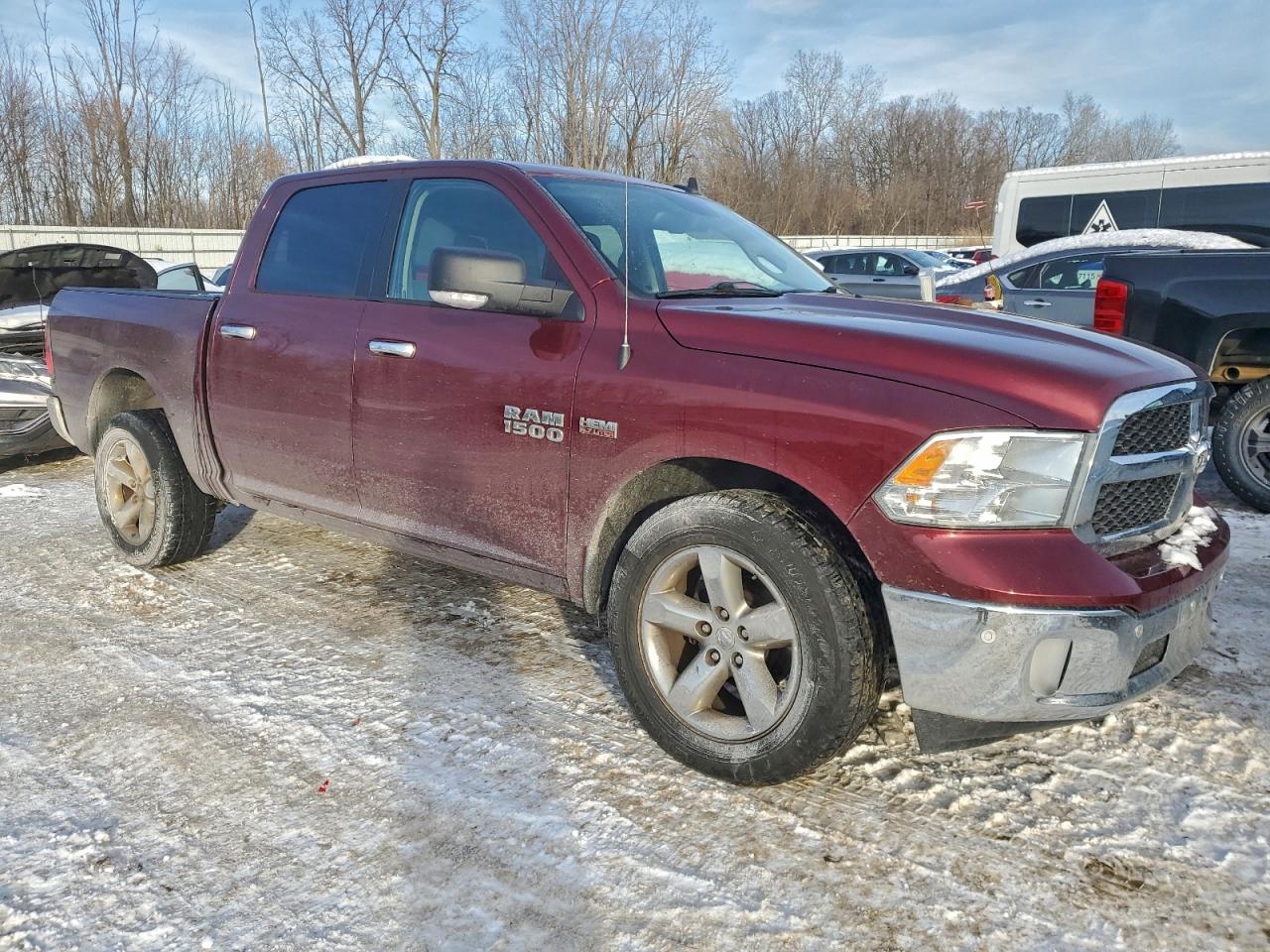 2018 RAM 1500 SLT photo 4