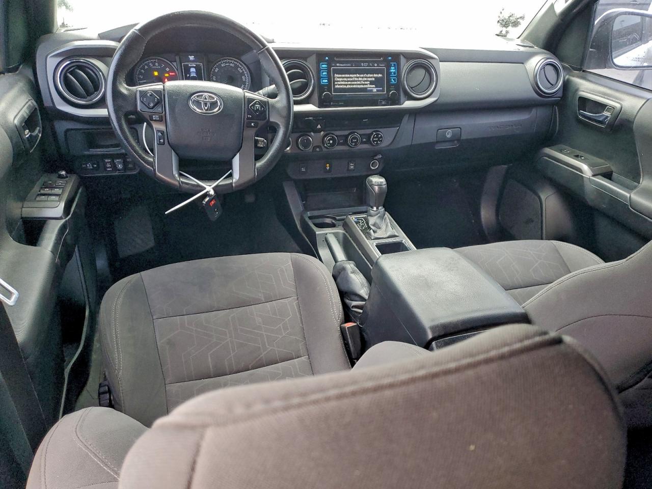 2017 TOYOTA TACOMA DOUBLE CAB photo 8