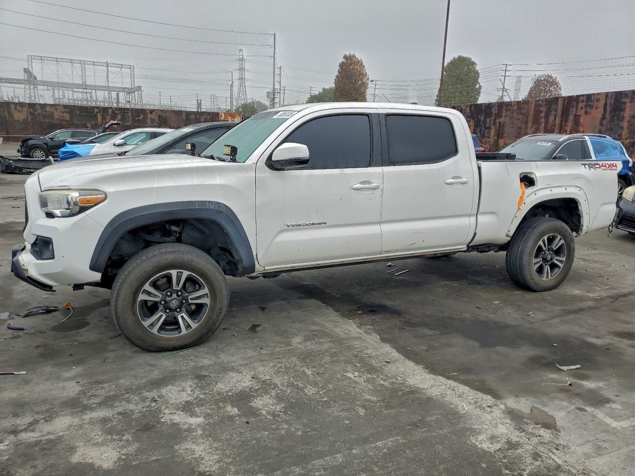 2017 TOYOTA TACOMA