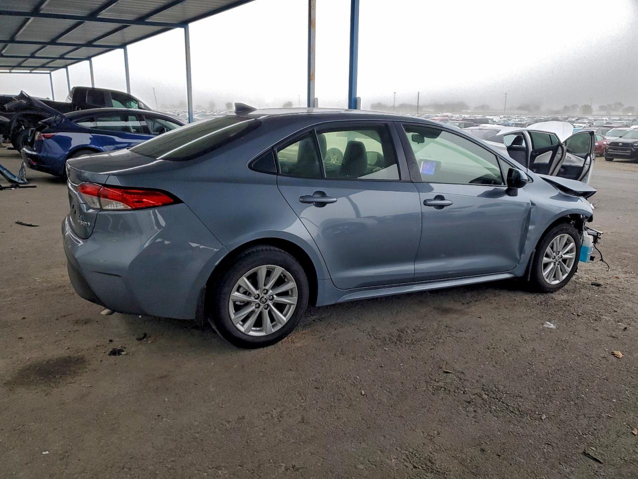 2024 TOYOTA COROLLA LE photo 3