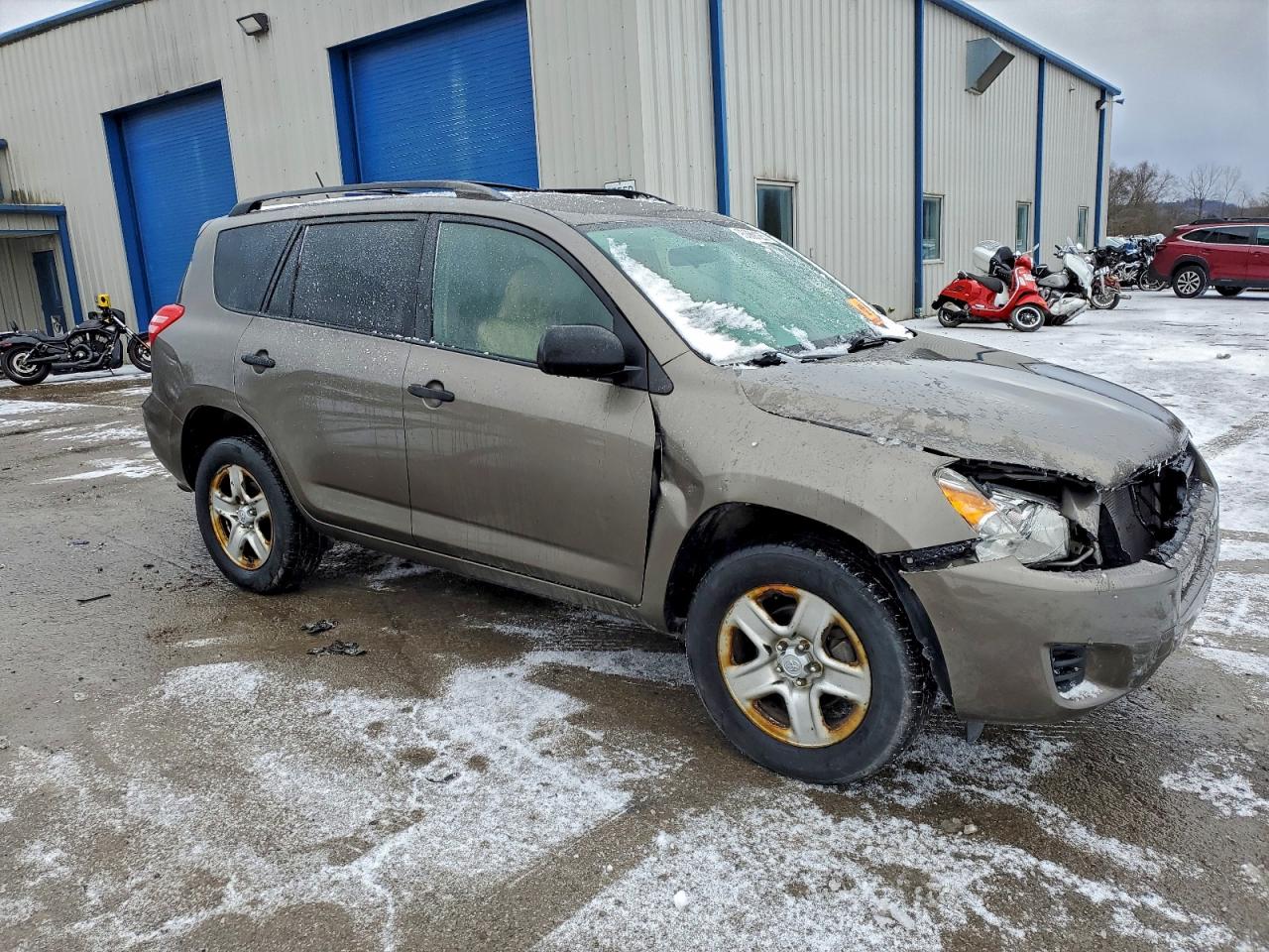 2011 TOYOTA RAV4 photo 4