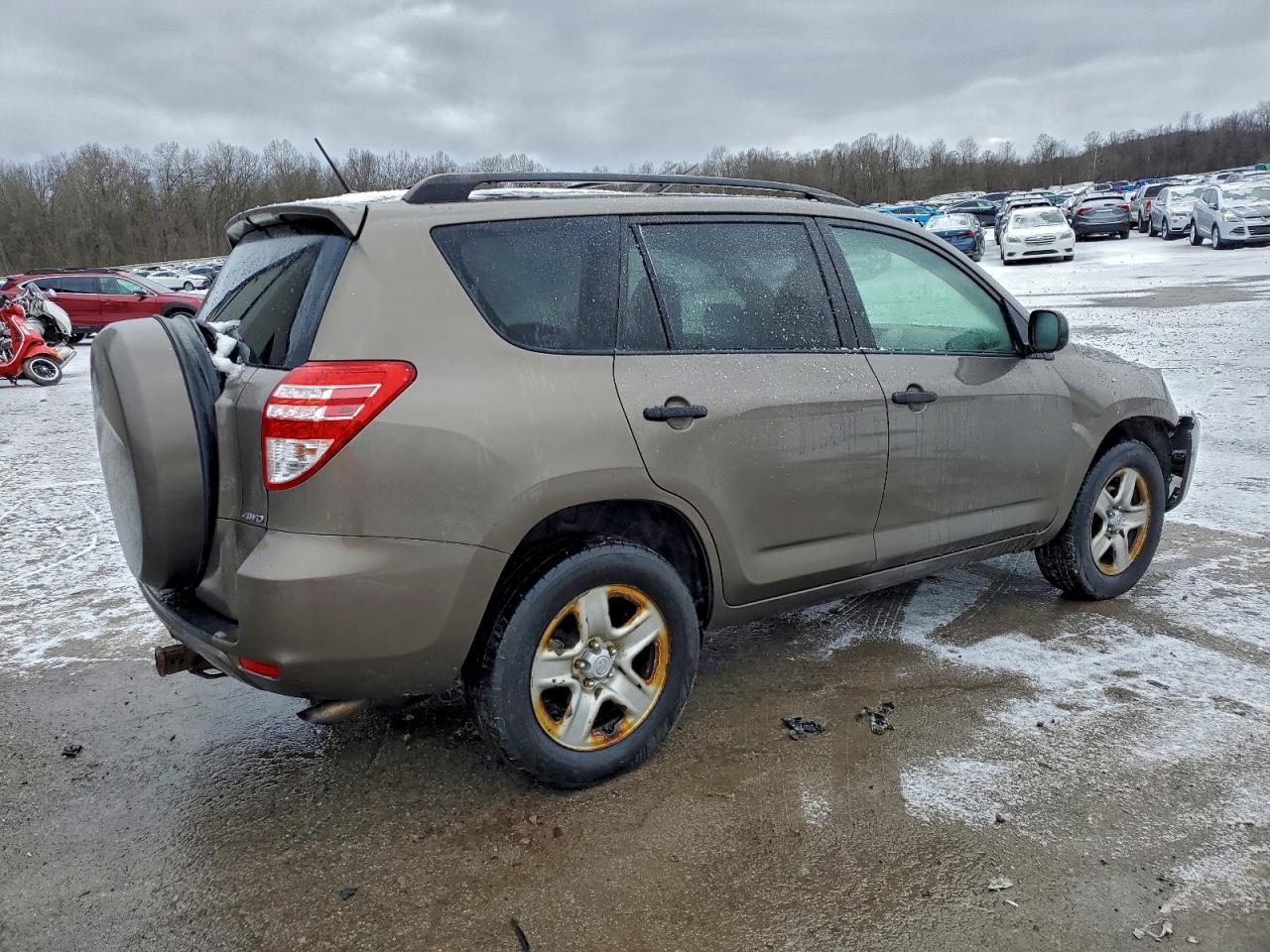 2011 TOYOTA RAV4 photo 3