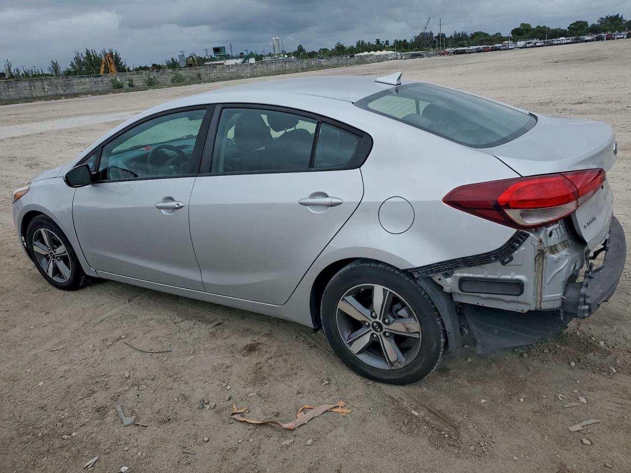 2018 KIA FORTE LX photo 2