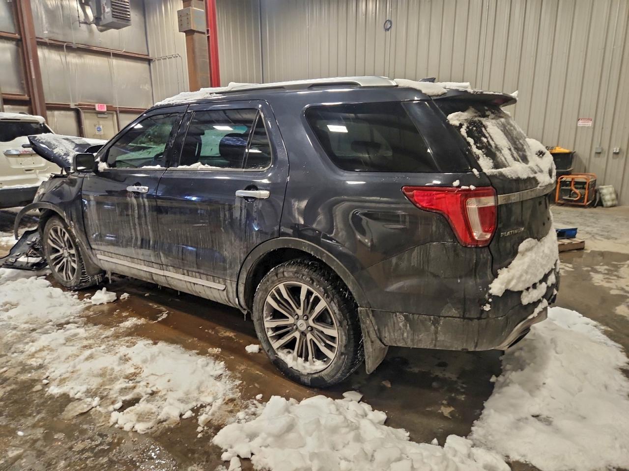 2017 FORD EXPLORER PLATINUM photo 2