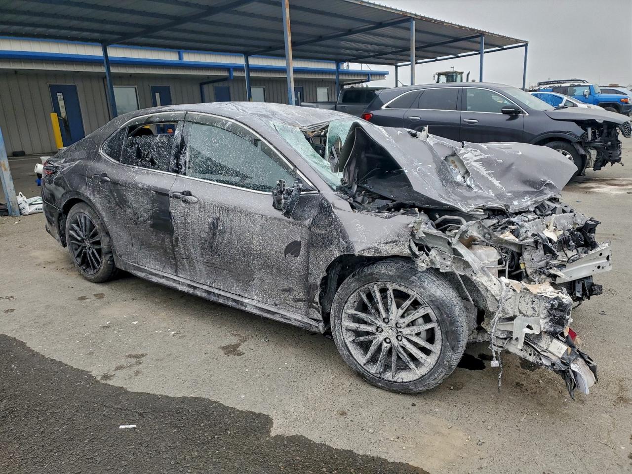 2021 TOYOTA CAMRY XSE photo 4