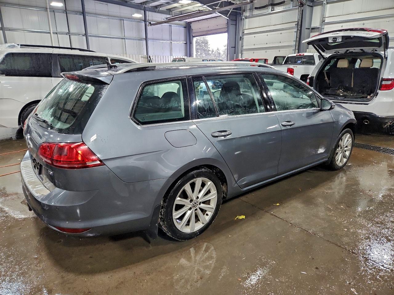 2015 VOLKSWAGEN GOLF SPORTWAGEN TDI S photo 5