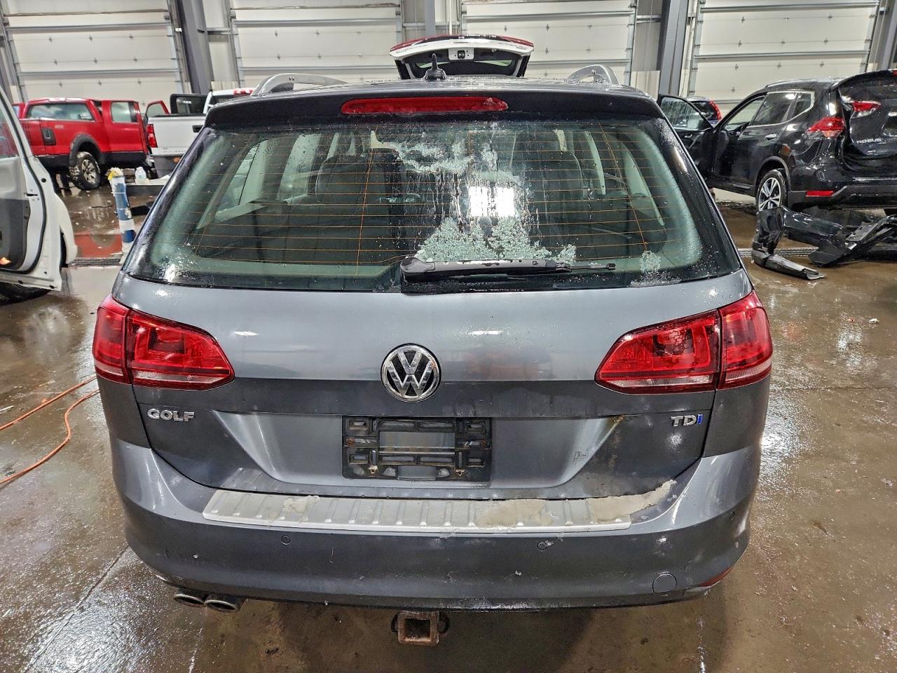 2015 VOLKSWAGEN GOLF SPORTWAGEN TDI S photo 11