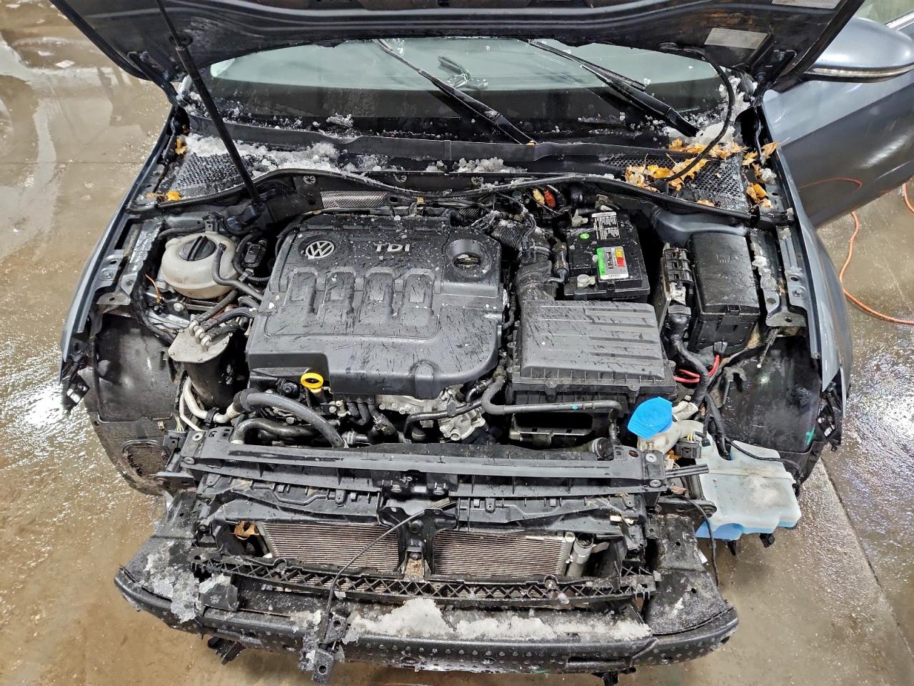 2015 VOLKSWAGEN GOLF SPORTWAGEN TDI S photo 21