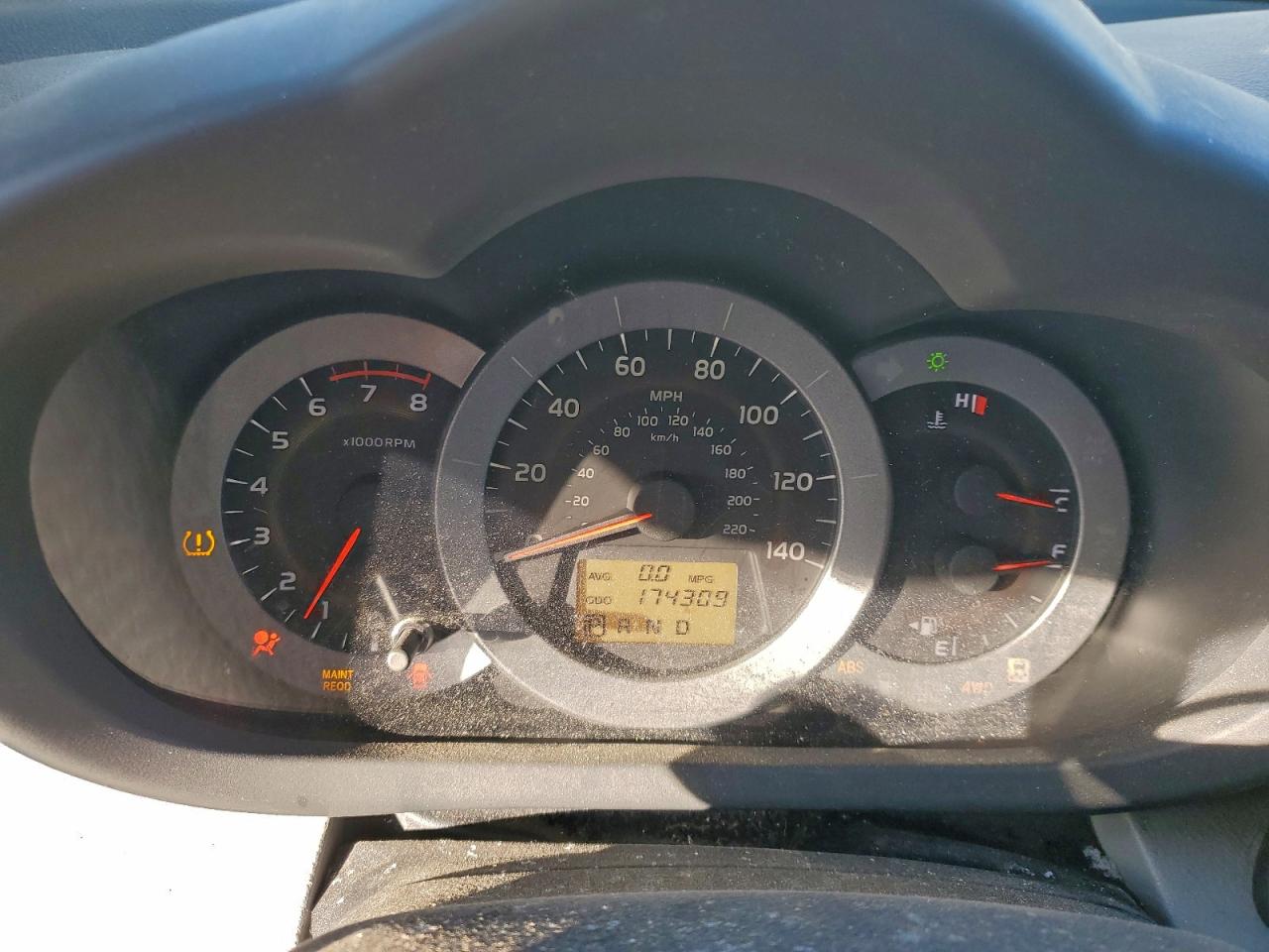 2011 TOYOTA RAV4 photo 9