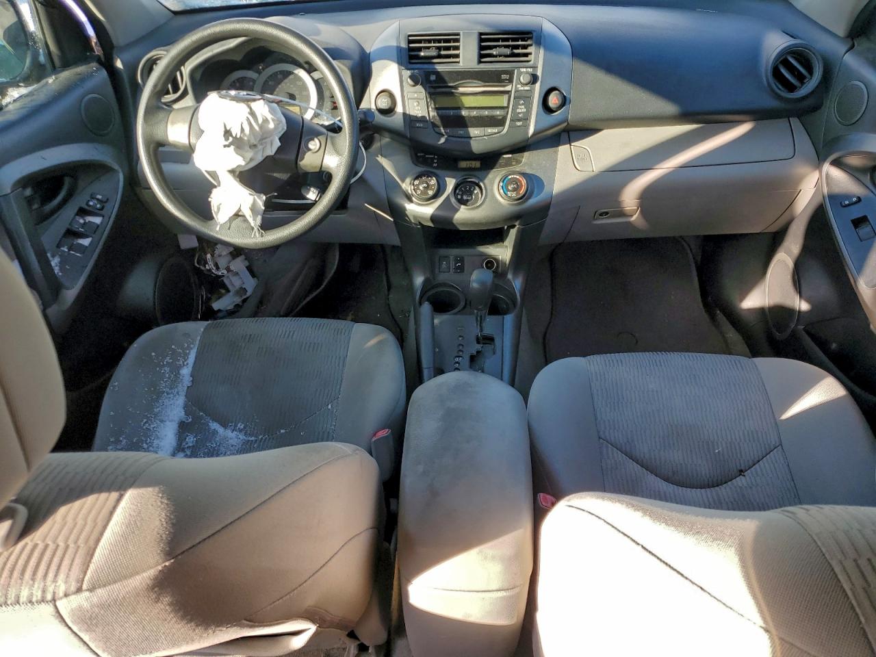 2011 TOYOTA RAV4 photo 8