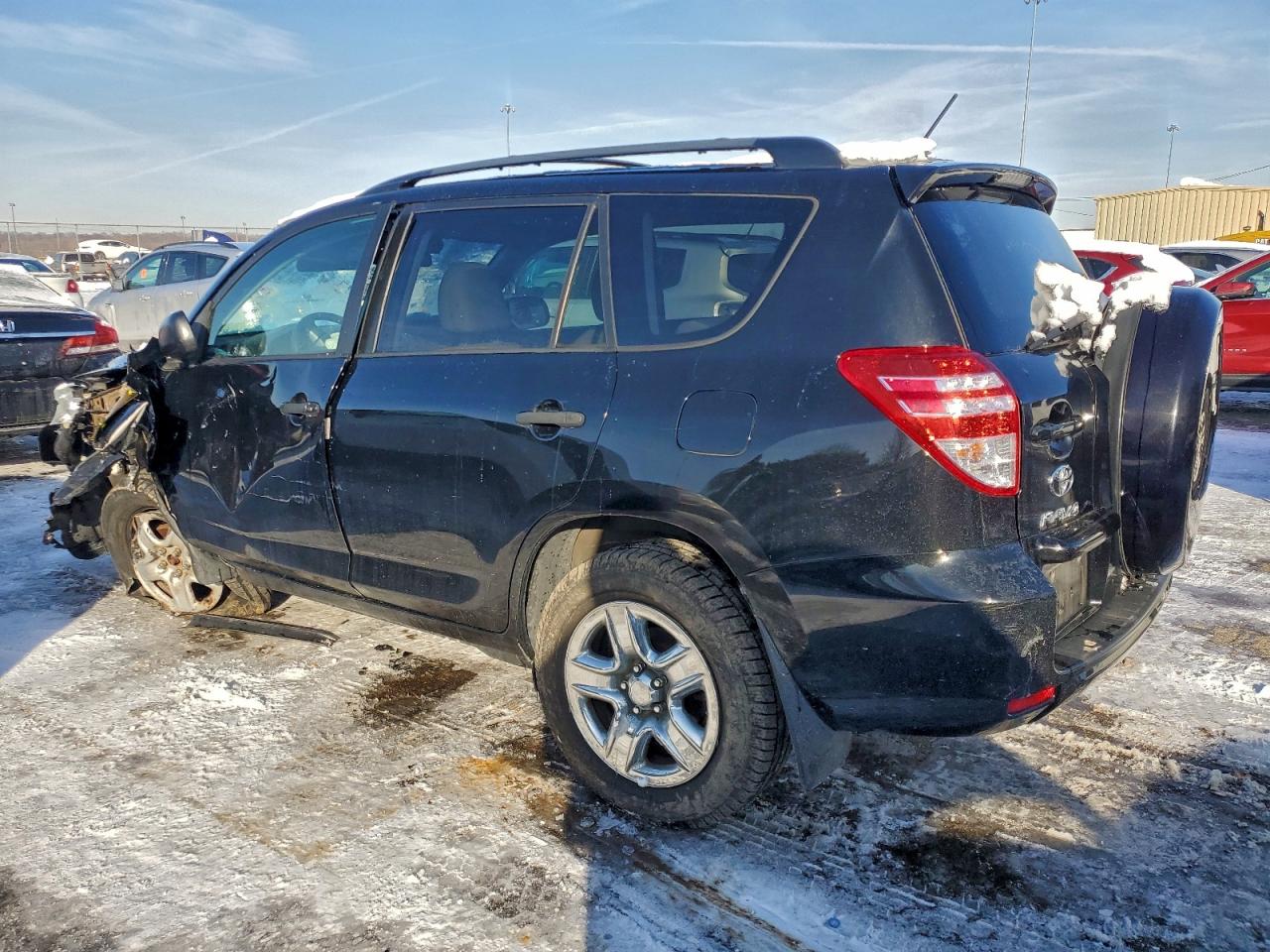 2011 TOYOTA RAV4 photo 2