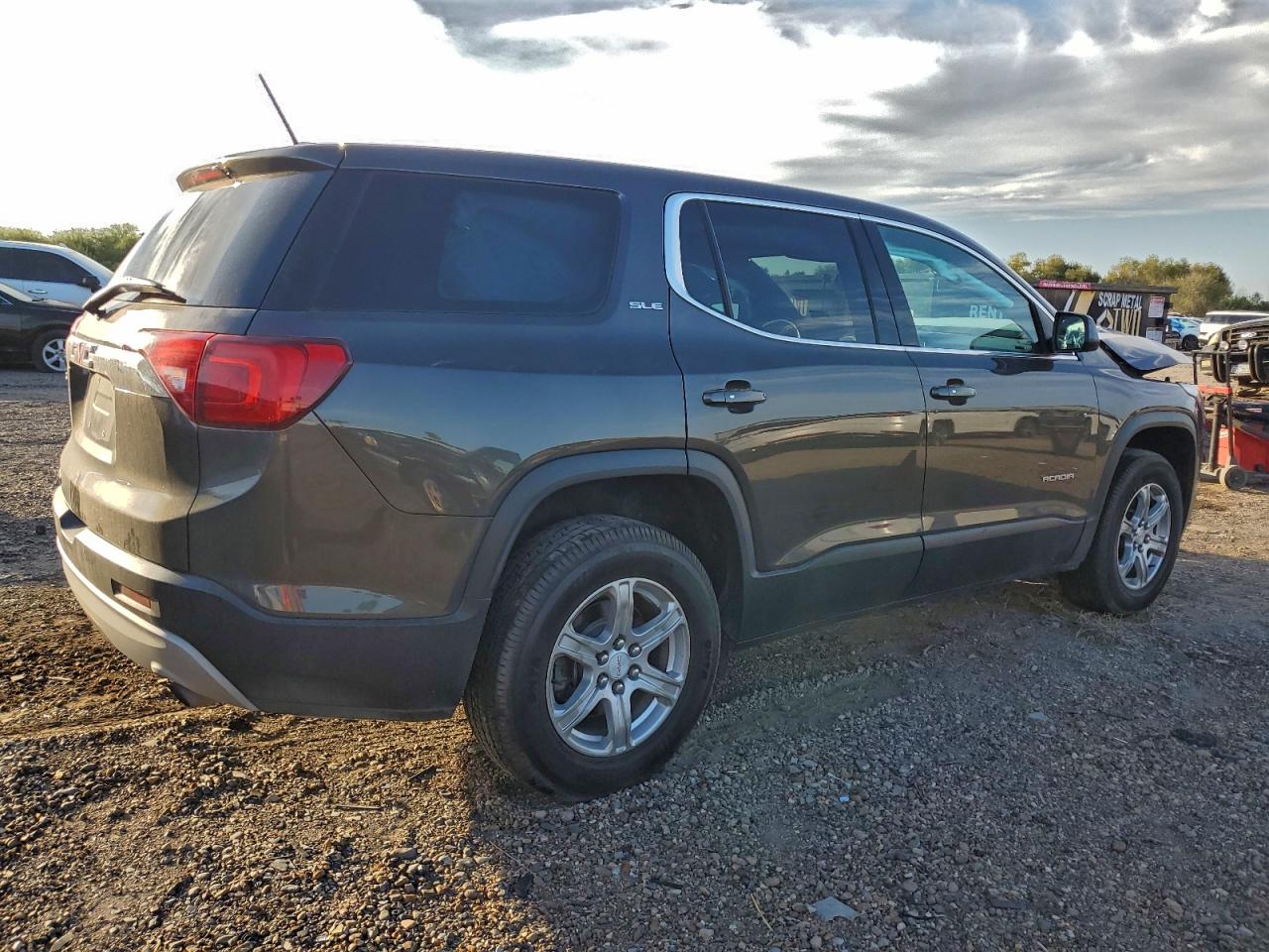 2019 GMC ACADIA SLE photo 3