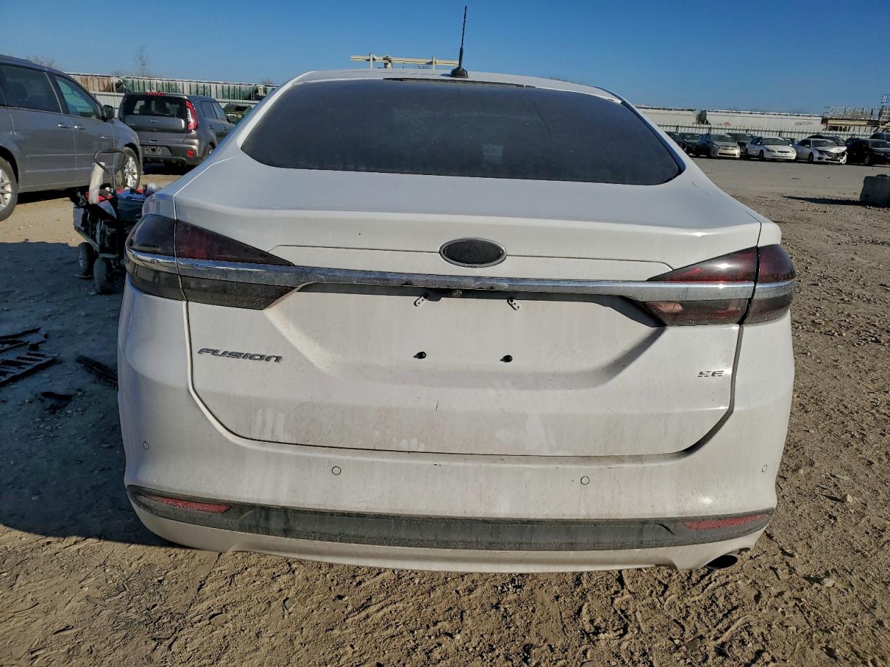 2017 FORD FUSION SE photo 11