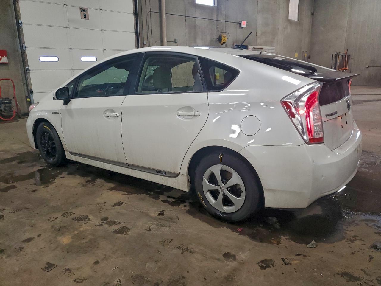 2012 TOYOTA PRIUS photo 2