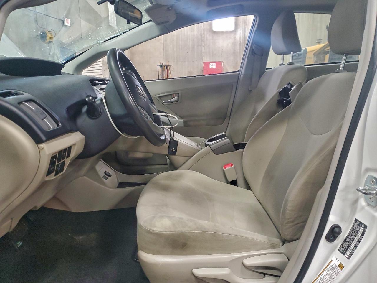2012 TOYOTA PRIUS photo 7