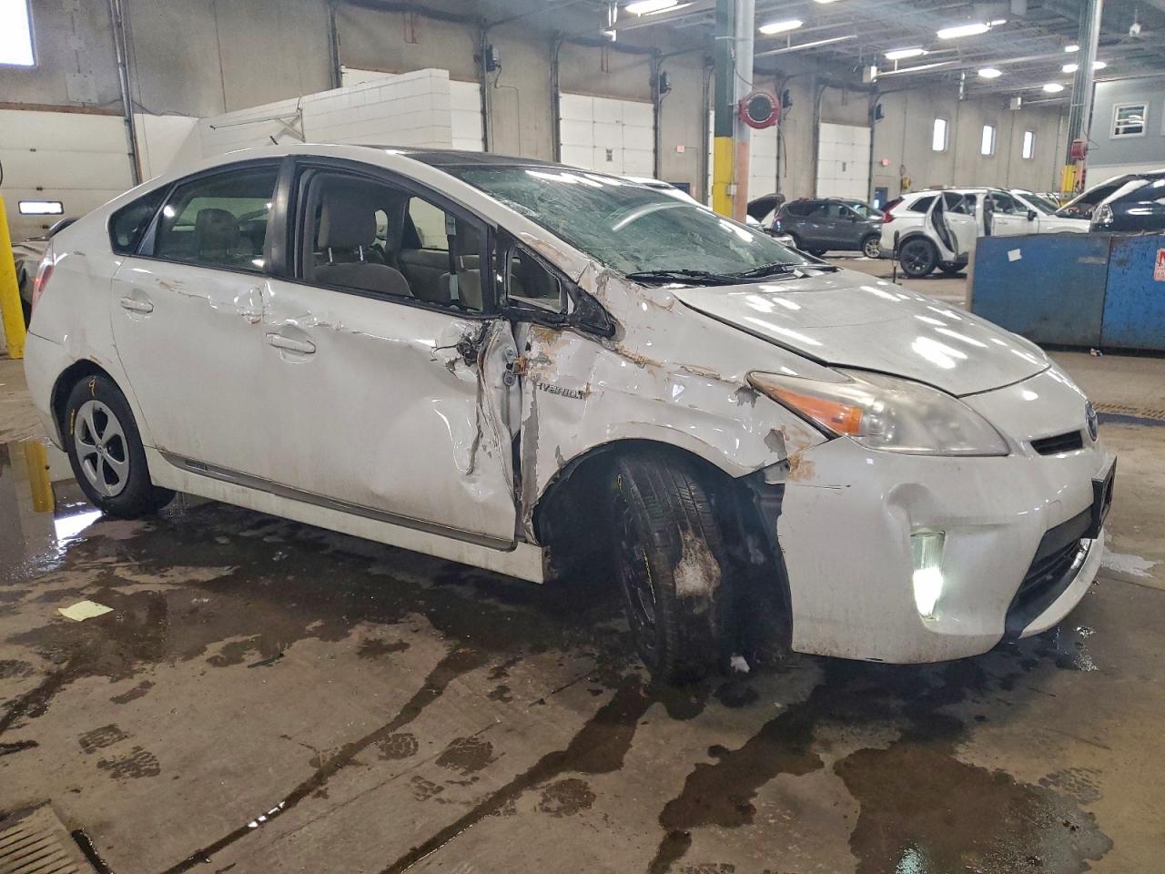 2012 TOYOTA PRIUS photo 4