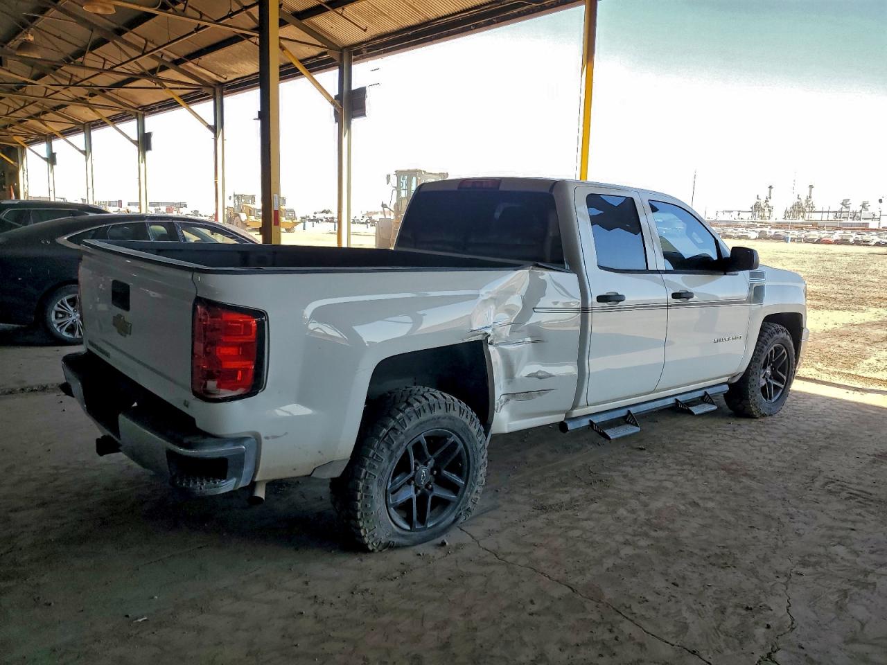 2014 CHEVROLET SILVERADO C1500 LT photo 3