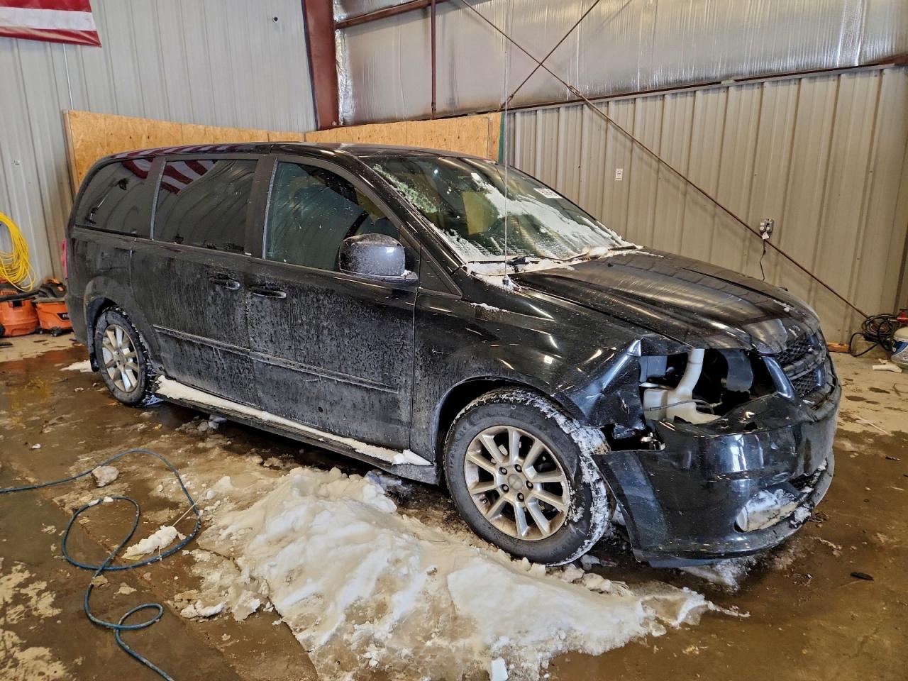 2011 DODGE GRAND CARAVAN R/T photo 4