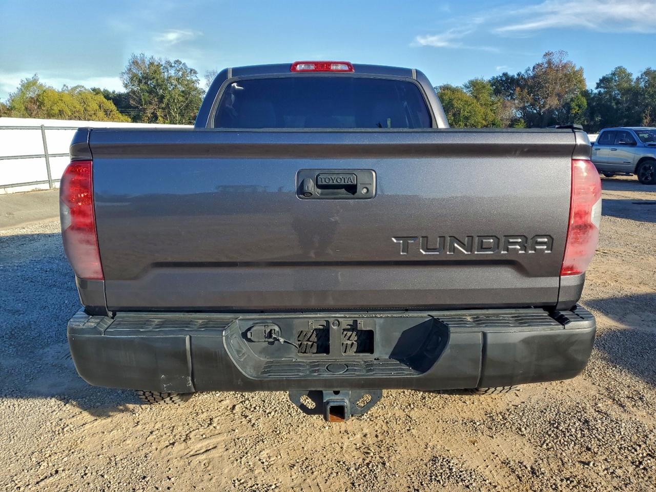 2018 TOYOTA TUNDRA CREWMAX SR5 photo 11