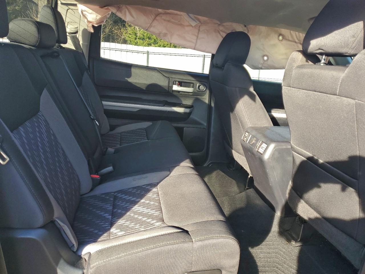 2018 TOYOTA TUNDRA CREWMAX SR5 photo 19
