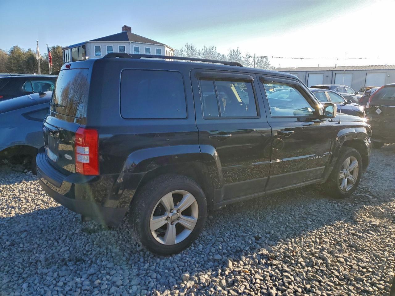 2015 JEEP PATRIOT LATITUDE photo 3