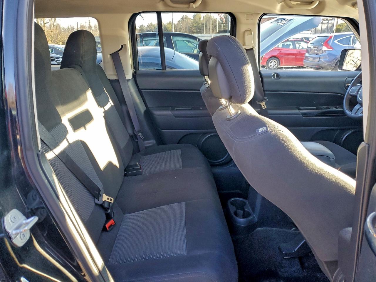 2015 JEEP PATRIOT LATITUDE photo 11