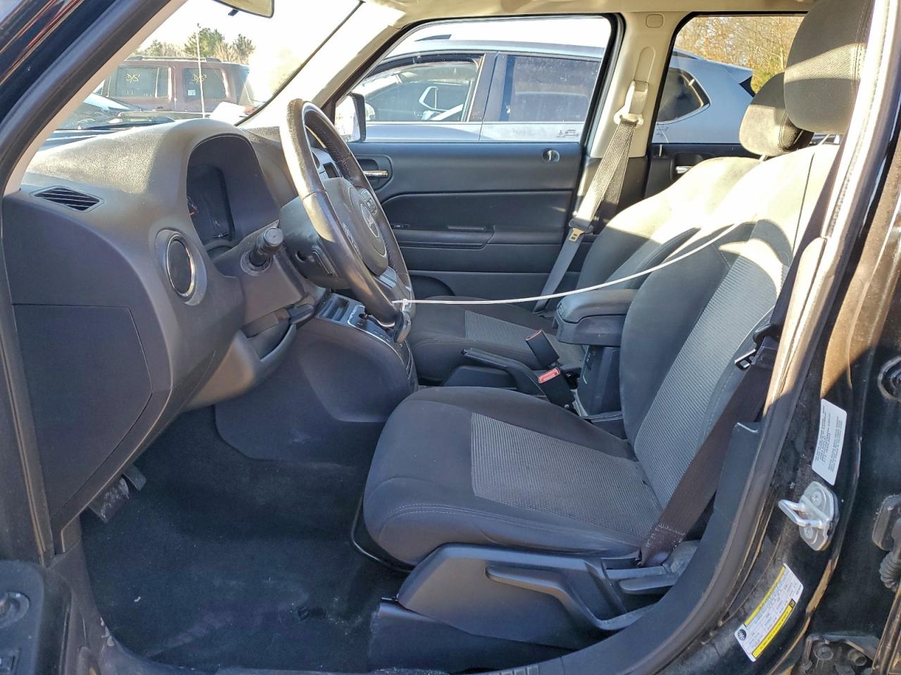 2015 JEEP PATRIOT LATITUDE photo 7