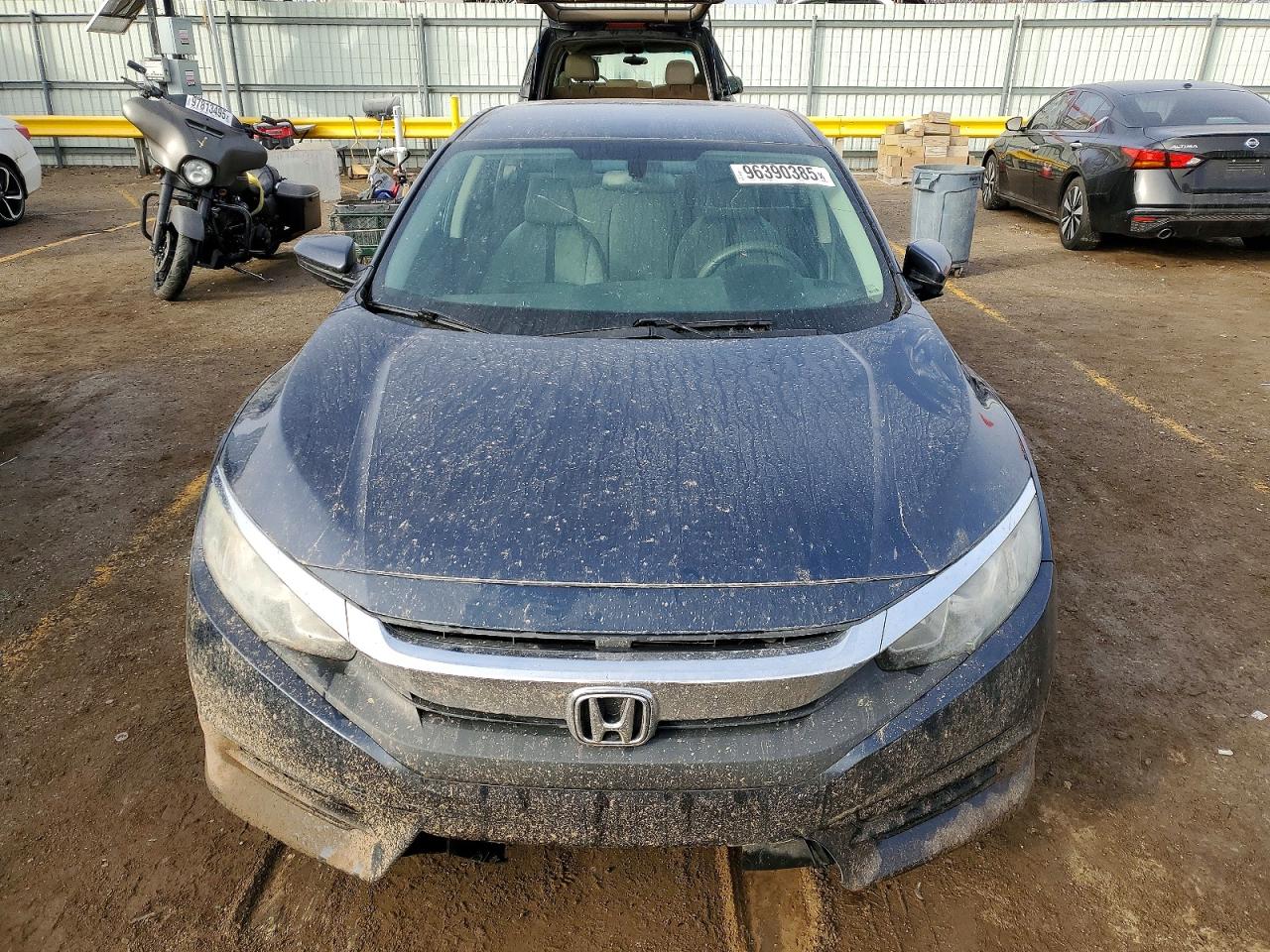 2016 HONDA CIVIC LX photo 9
