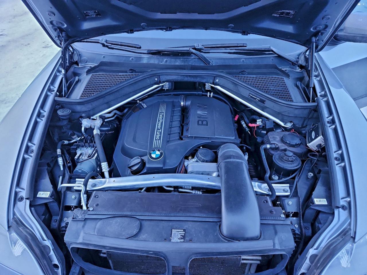 2012 BMW X5 XDRIVE35I photo 12