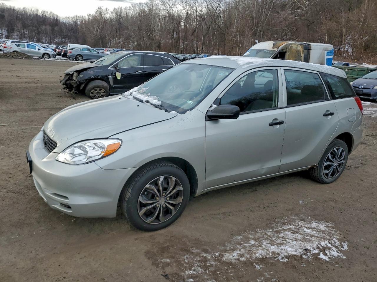 2004 TOYOTA COROLLA MATRIX XR — NORMAL WEAR damage — photo 1
